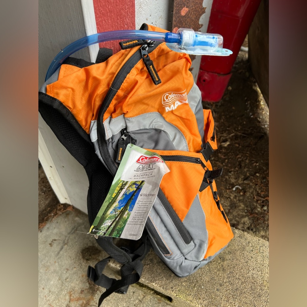 Coleman Hydropack - BNWT!